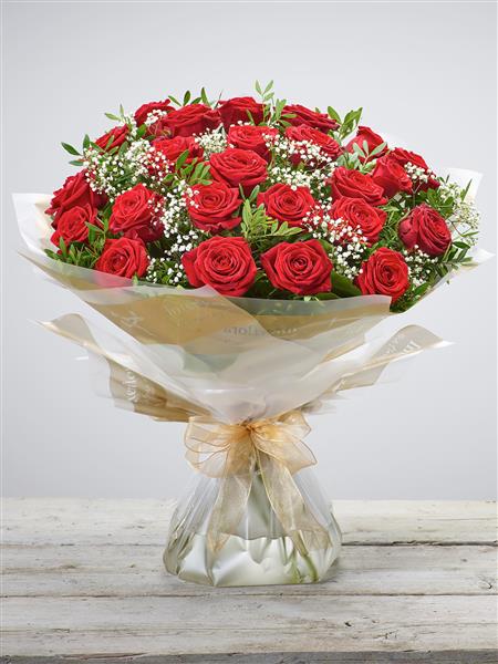 Extra Large Heavenly Red Rose Handtied